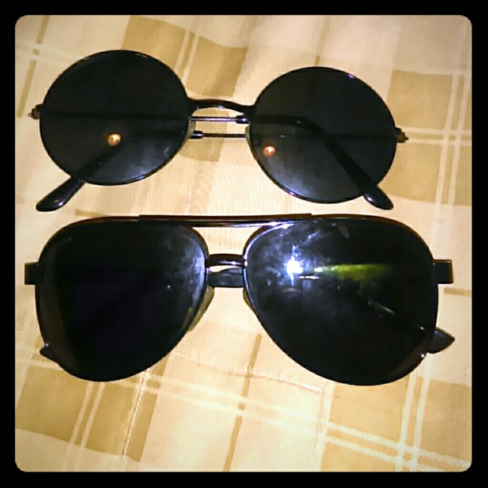 Black Framed Sunglasses